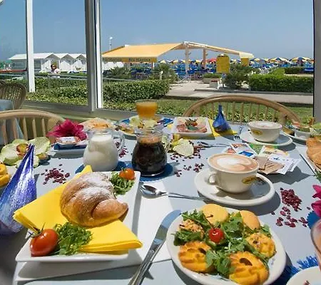 Marina Hotel