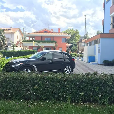 Marina 3*