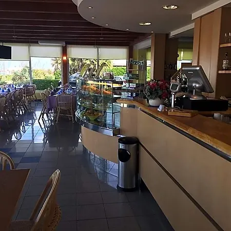 Marina Hotel