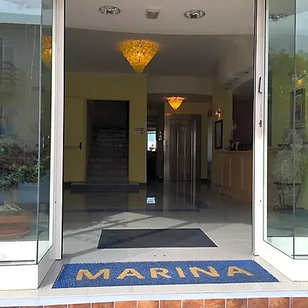 Marina Hotel