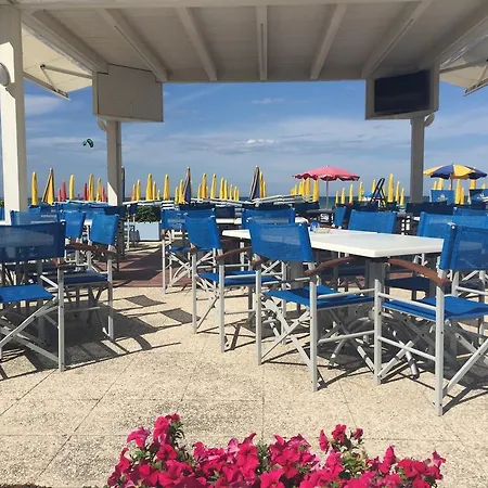 Marina 3*